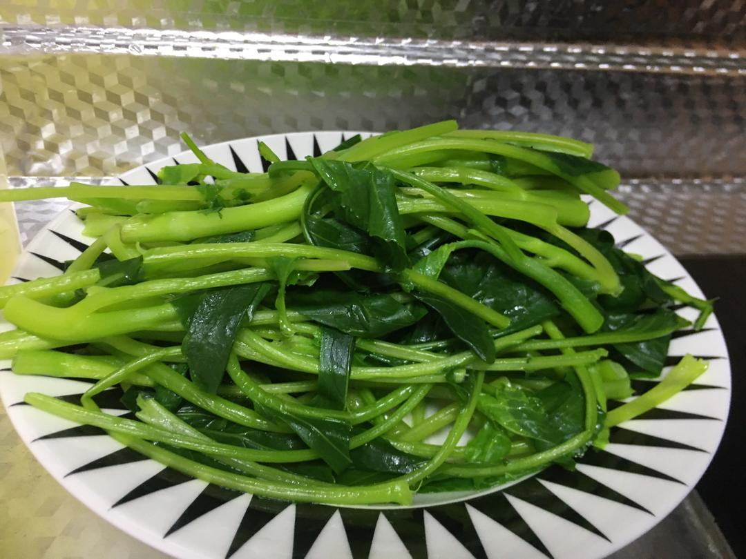 白灼橄榄菜