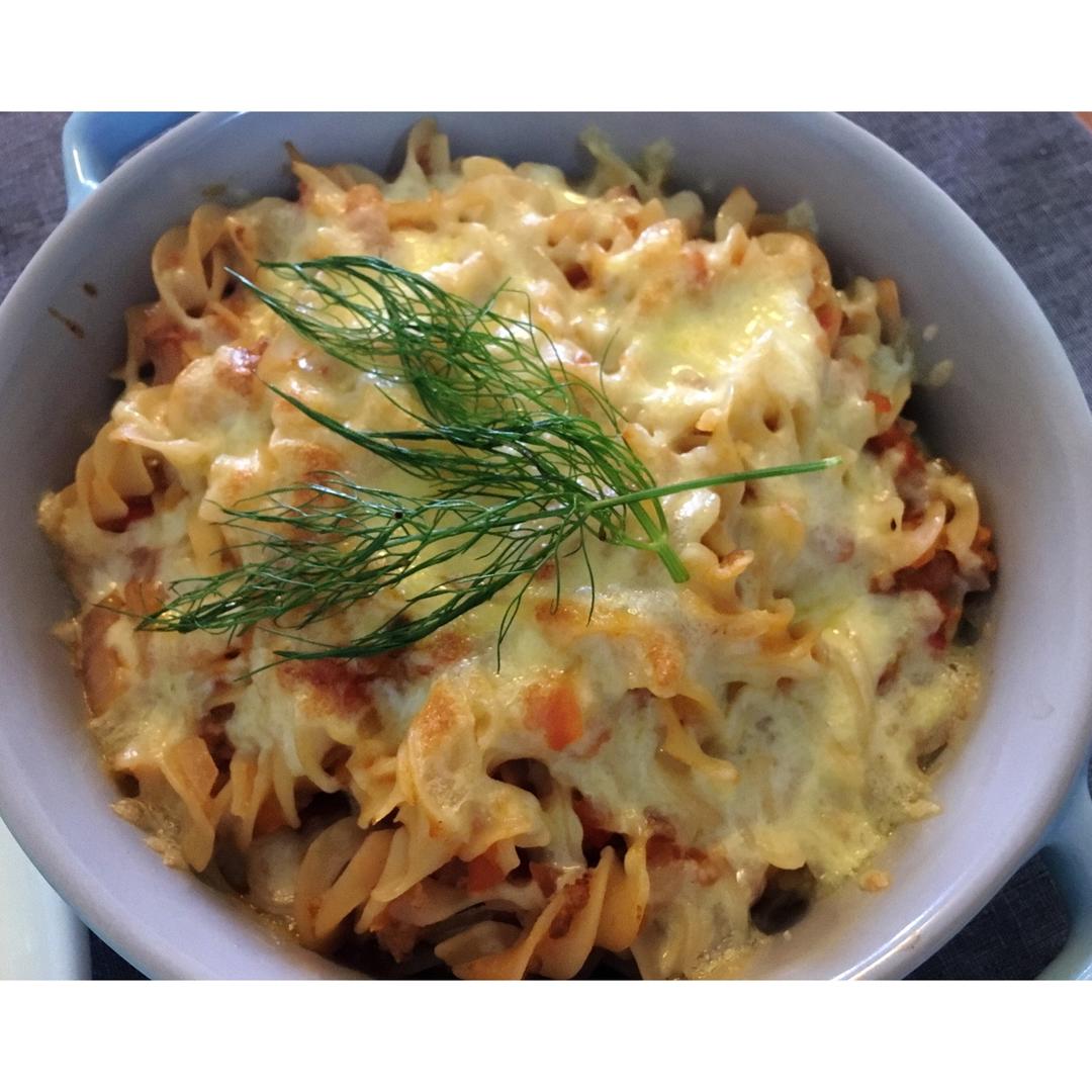 芝士肉酱焗意面