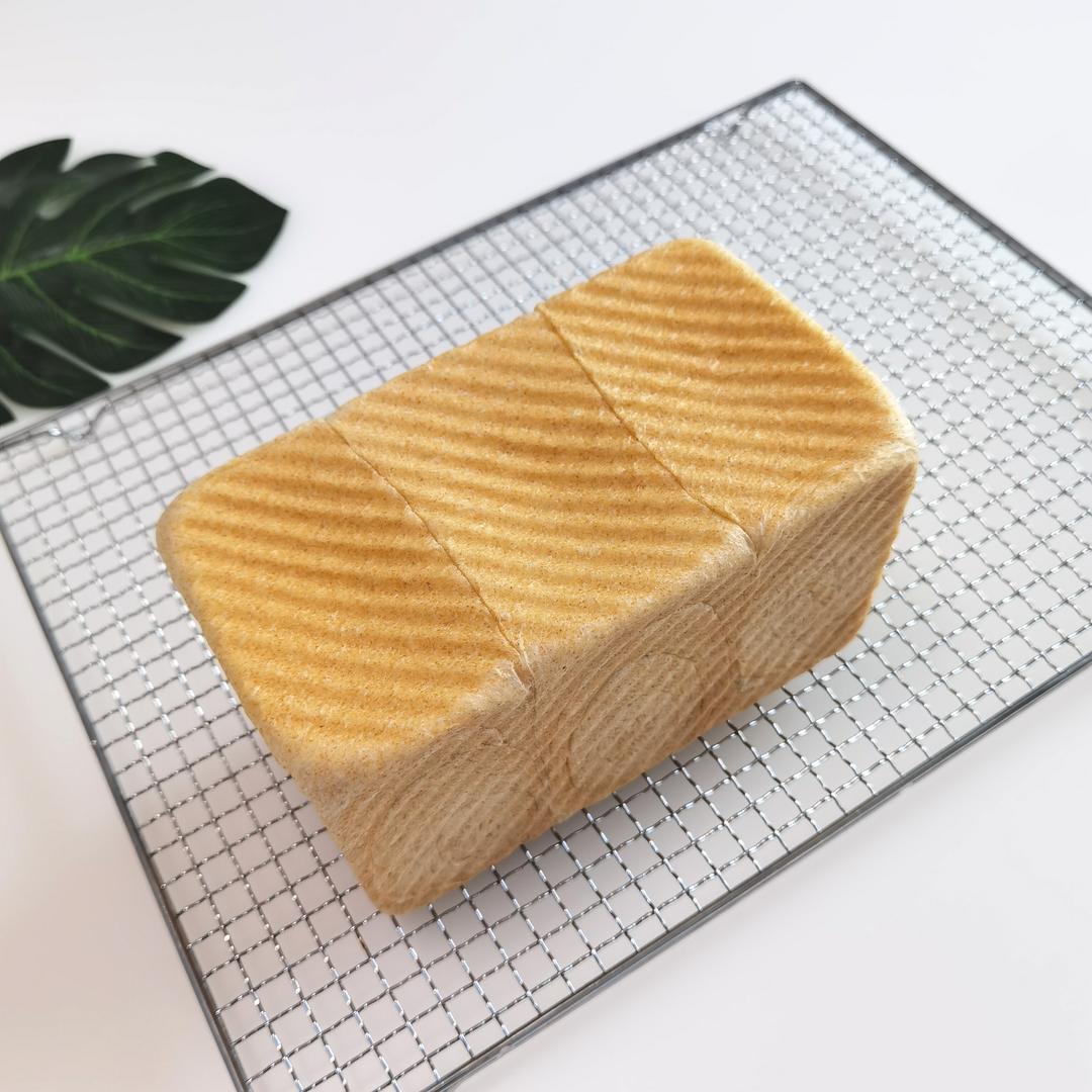 柔韧度超好的淡奶油全麦吐司🍞的做法