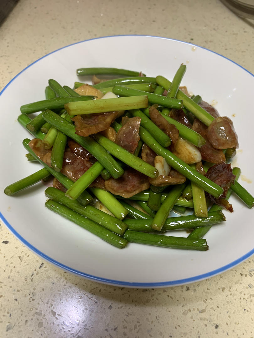 蒜苔炒腊肠