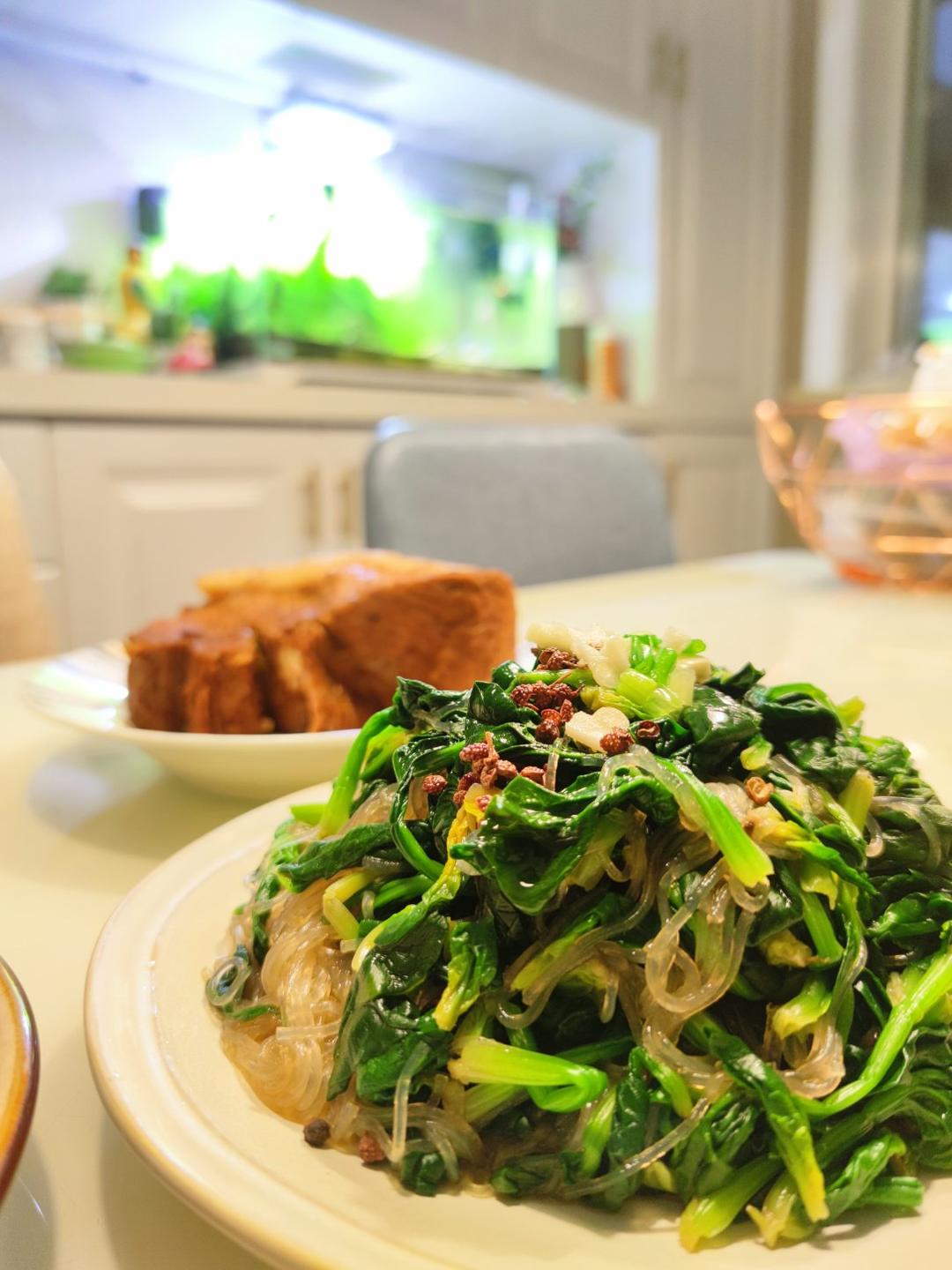 万能凉拌菜料汁（凉拌菠菜粉丝）