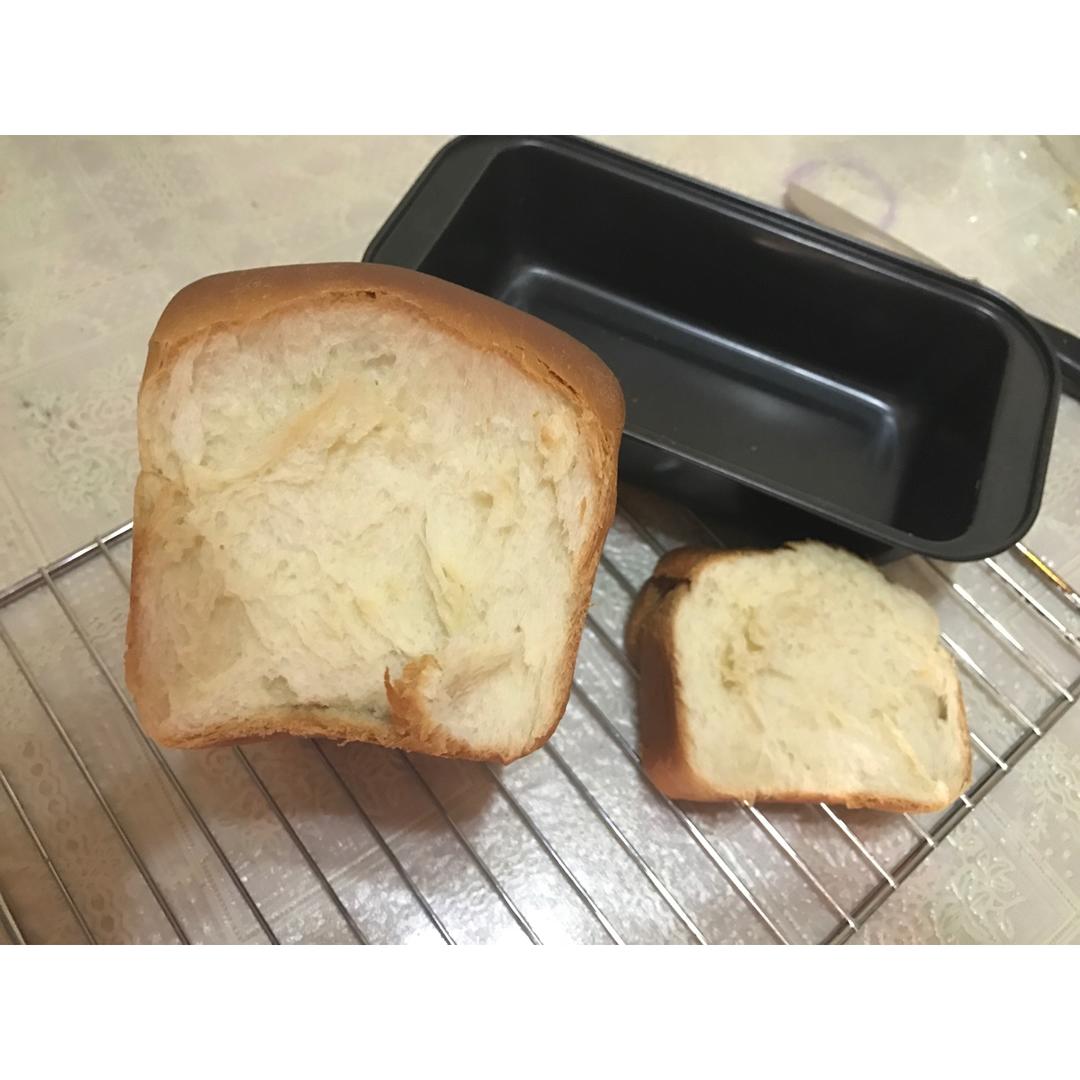 基础面包制作 Basic Bread (Loaf&Roll)