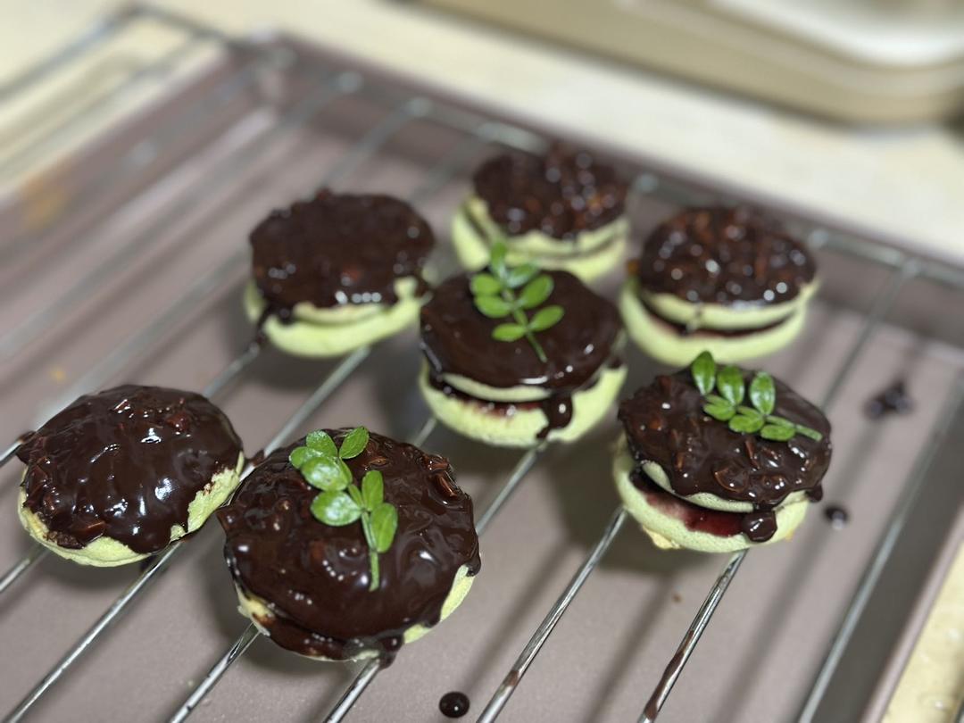 巧克力脆皮梦龙卷