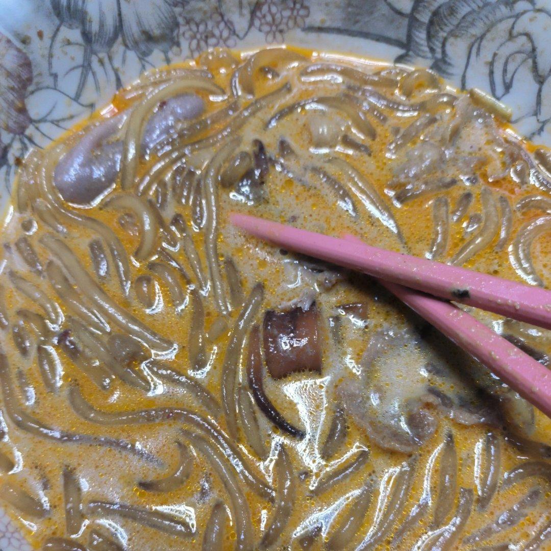 好吃到汤都喝光的「麻辣土豆粉」