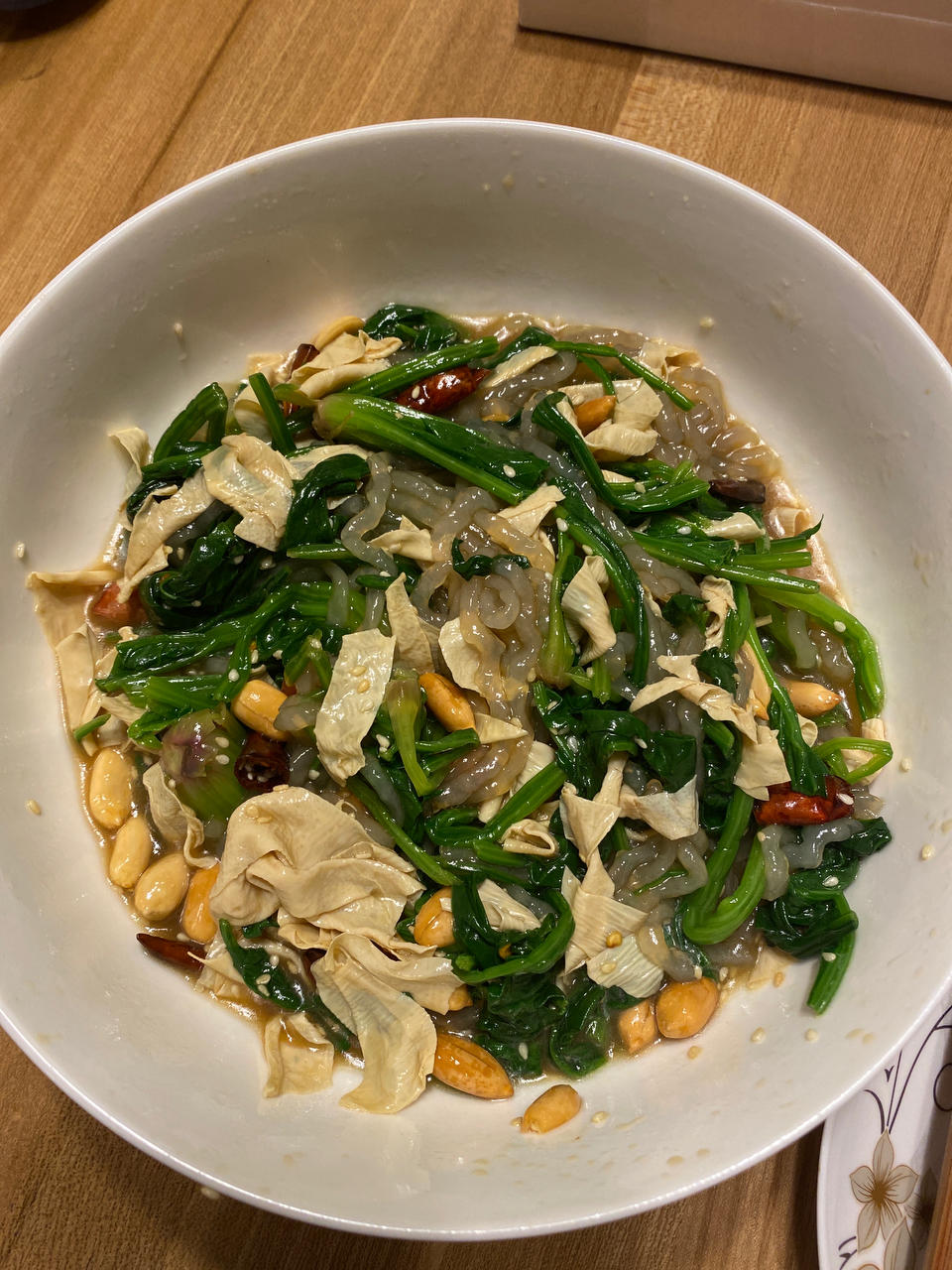 开胃爽口又营养的菠菜拌粉丝