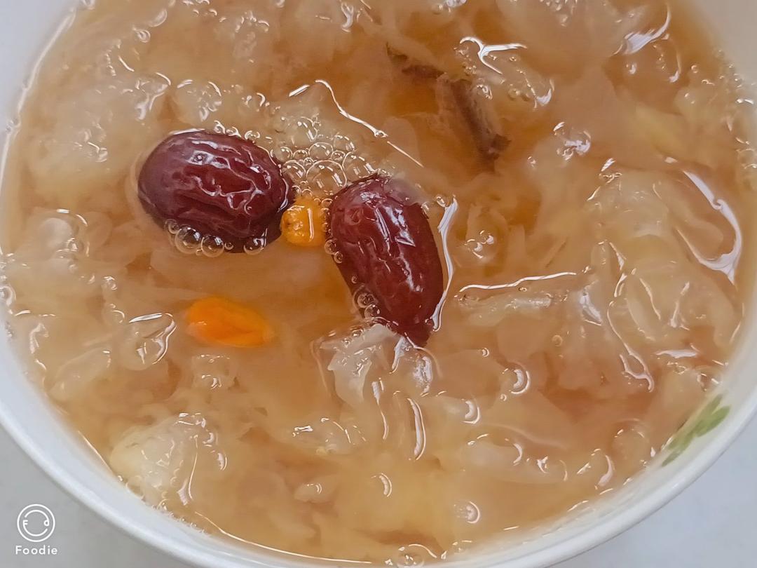 无敌好喝❗️快速熬出胶的银耳羹😋美容又养颜