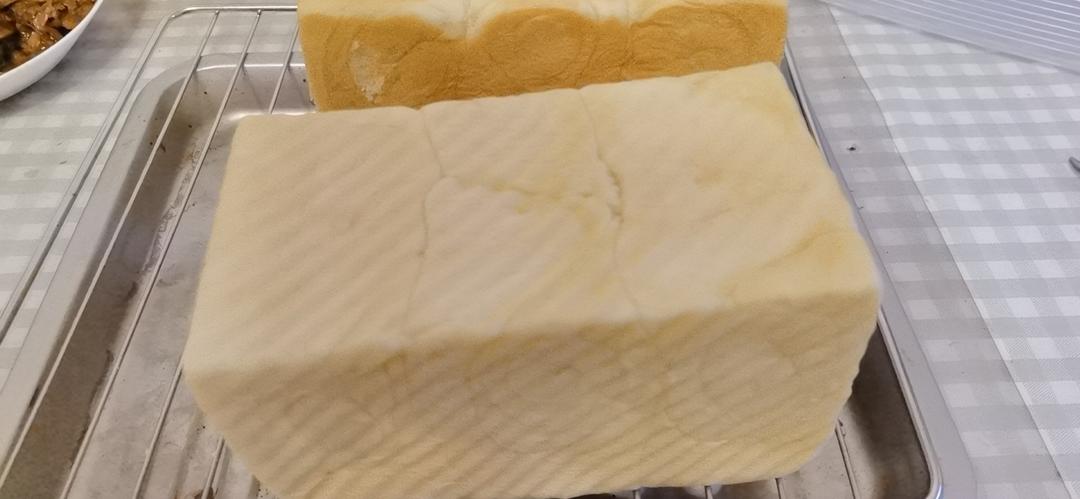 软到拿不起来的生吐司