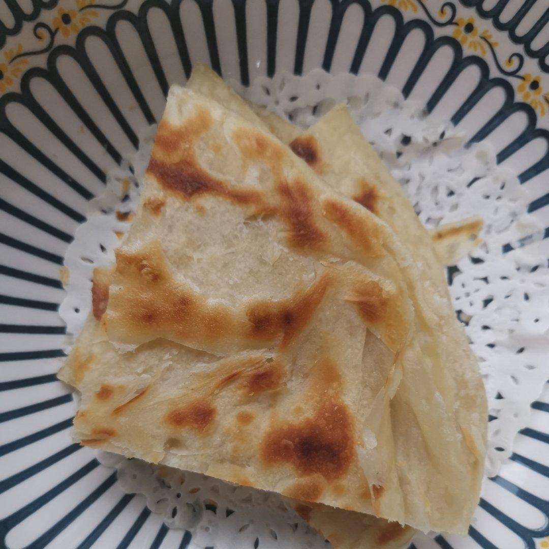 烙饼不硬的小窍门 掌握了你也能看出柔软多层凉了不硬的小油饼