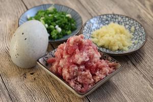 Le creuset酷彩-铸铁锅菜谱#皮蛋瘦肉粥#的做法 步骤1