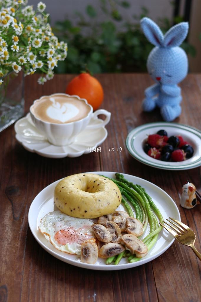 早餐•2025年12月19日