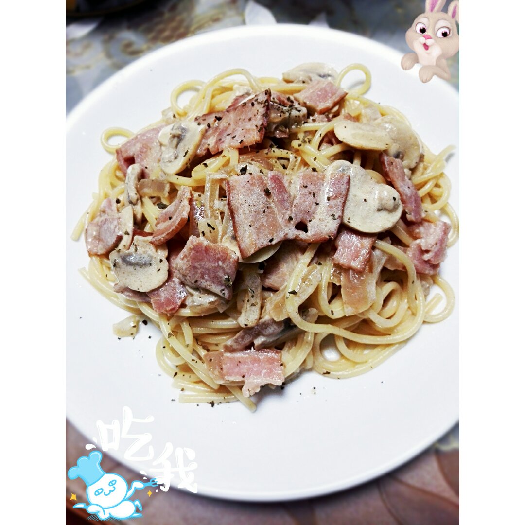 10分钟快手奶油蘑菇培根意面