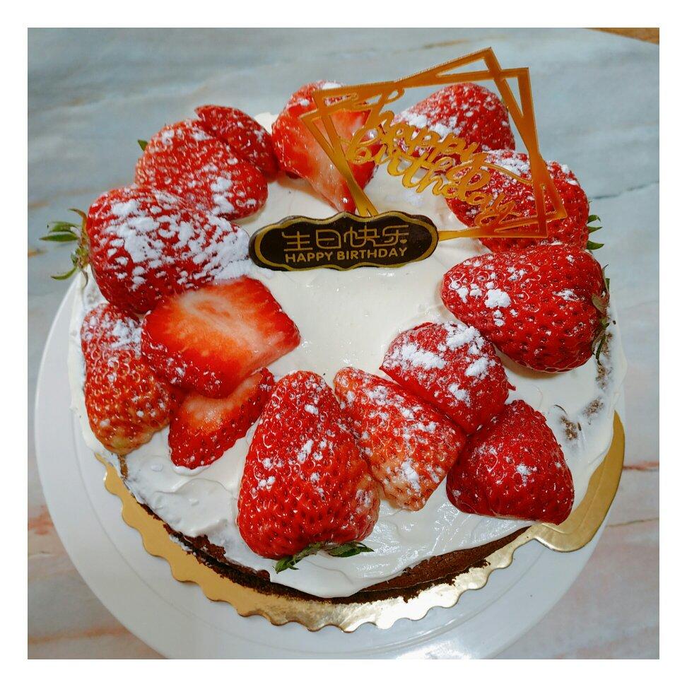草莓裸蛋糕
