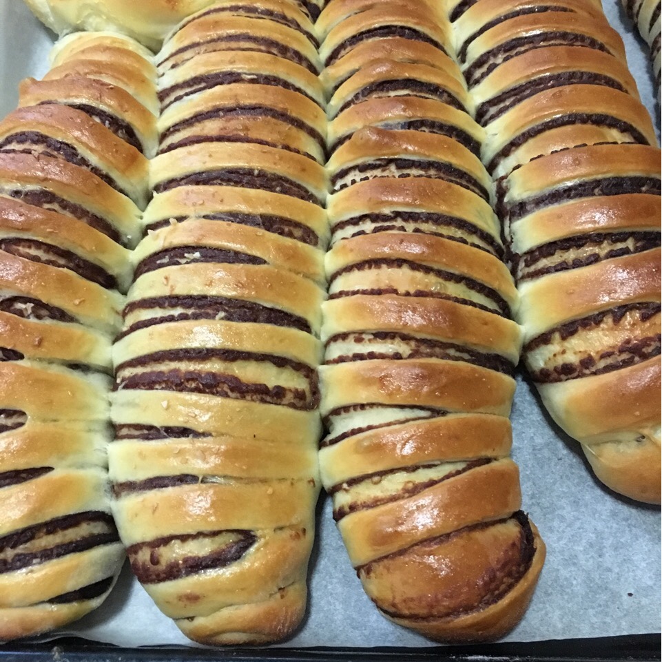 手机用户9788wyxo做的毛毛虫豆沙面包