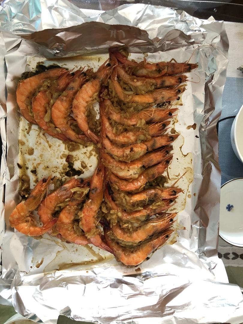 蒜蓉金针菇烤花蛤虾