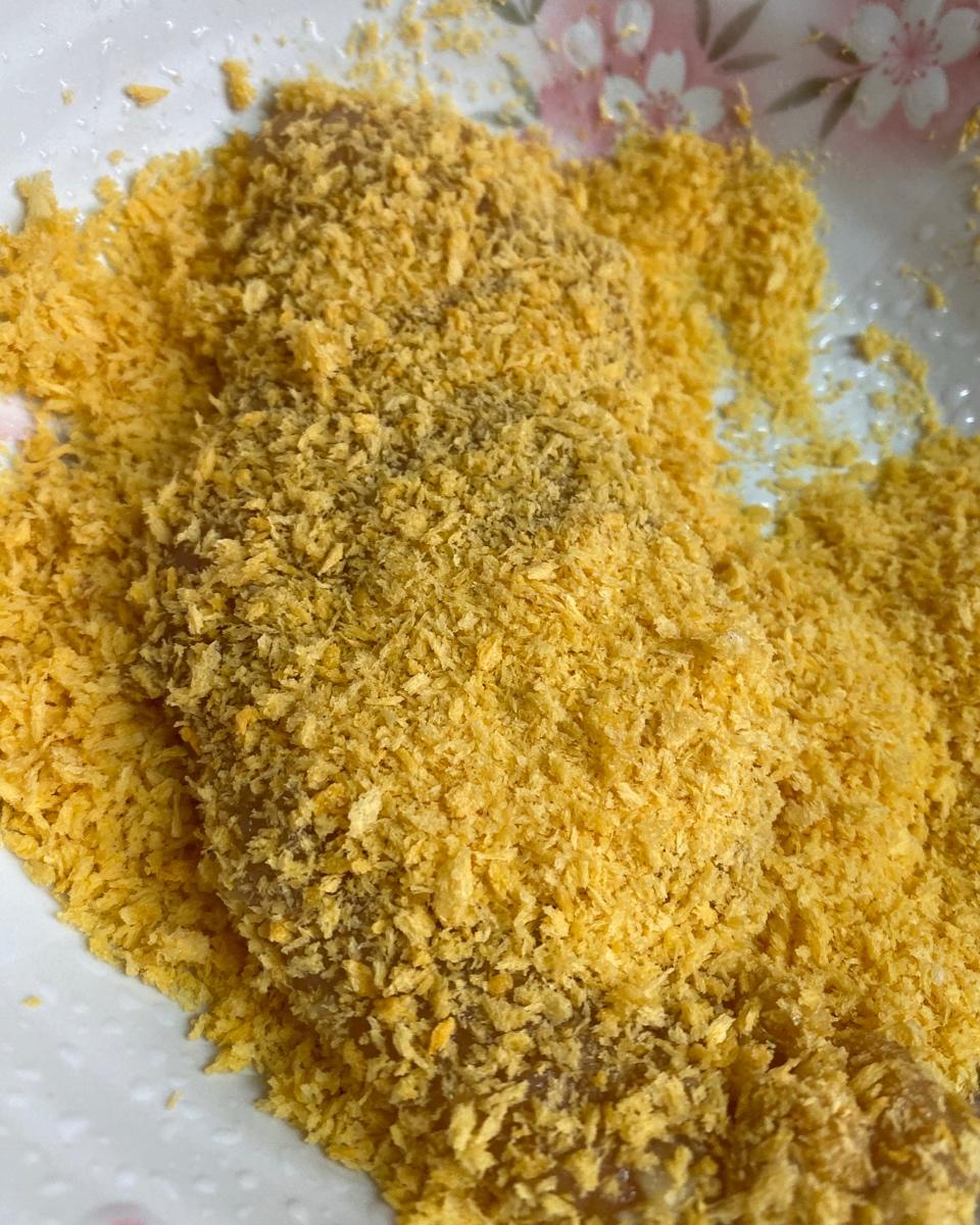 一块鸡胸肉做三块鸡排（此方法同样适用于鸡柳，鸡米花）