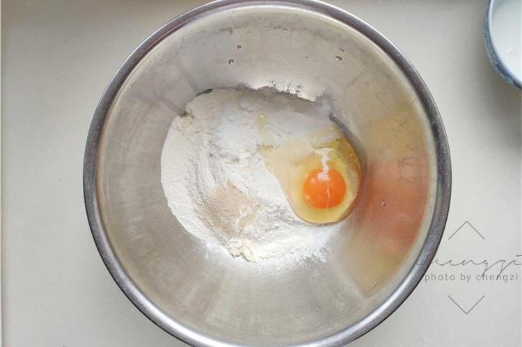 纯奶手撕吐司的做法 步骤1