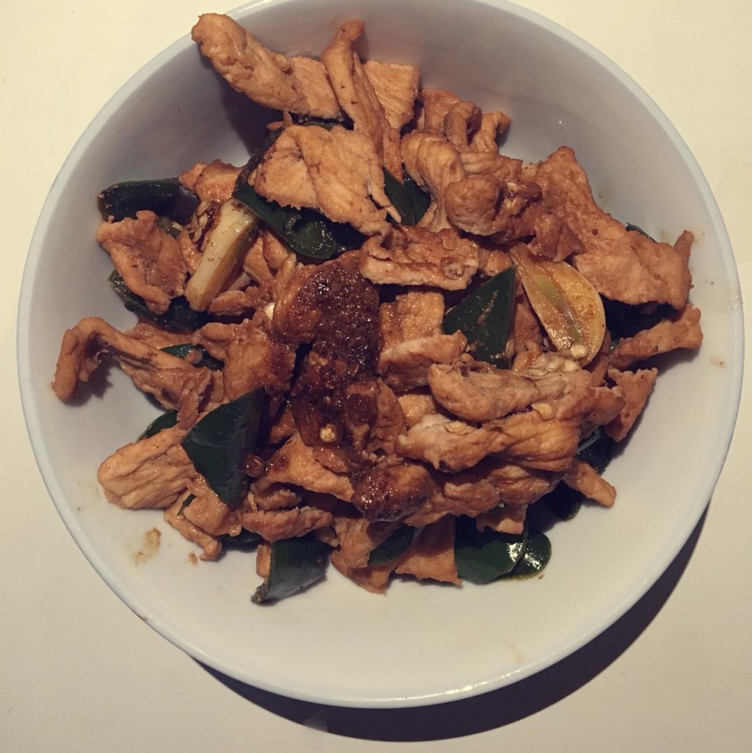 农家小炒肉【记忆中勾魂的油汤】
