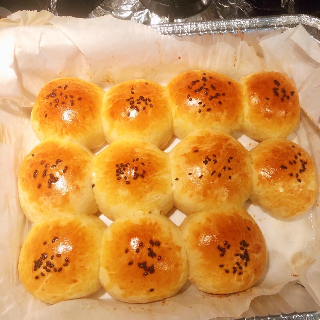 一次发酵绵柔奶油小餐包（消耗淡奶油）