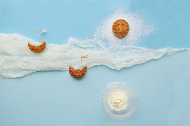 海上邀明月-华美月饼配香草冰淇淋的做法