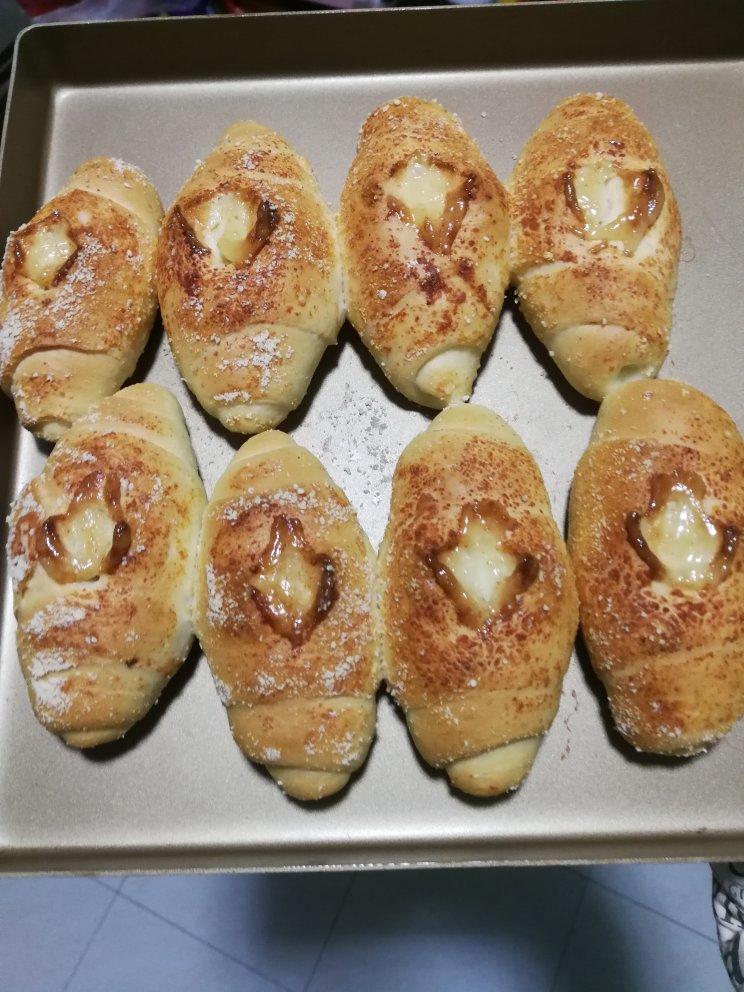 可爱哒小胖砸‼️葱香芝士火腿面包🥯