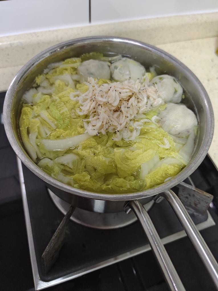 清淡减脂丨水煮白菜的做法