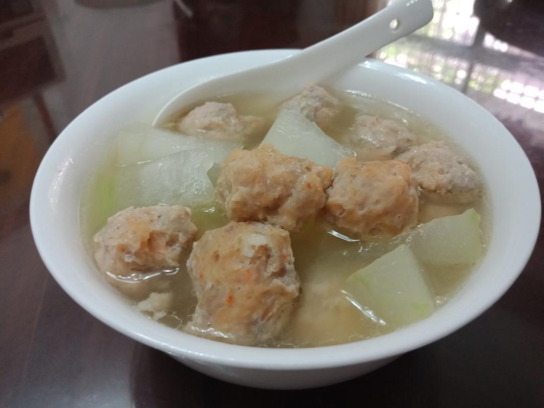 鲜虾猪肉丸子汤