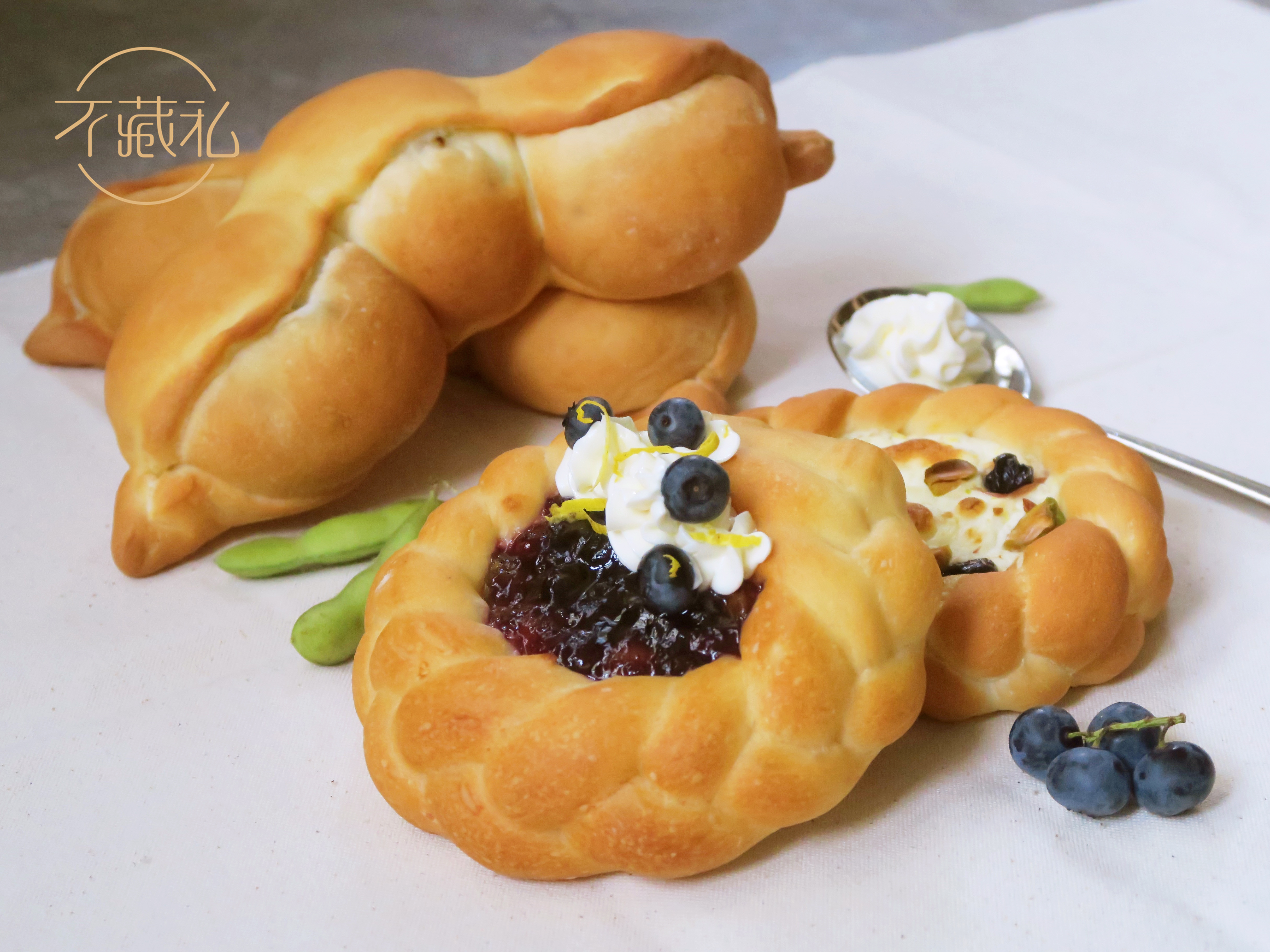 【仿真豌豆荚包&蓝莓芝士包】一块无黄油面团制作2款面包的做法