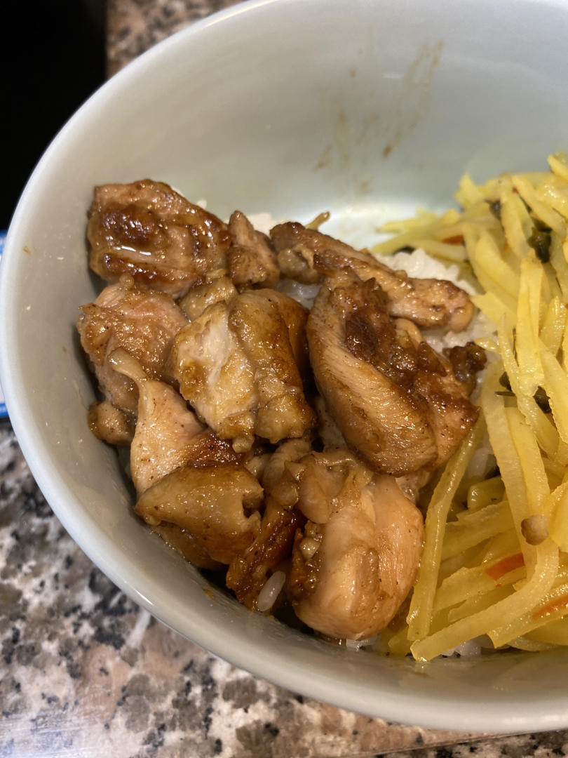 蒜香煎鸡腿肉