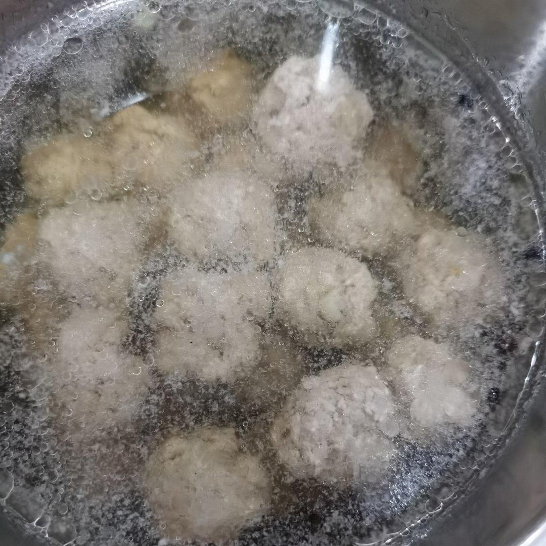 自制猪肉丸子