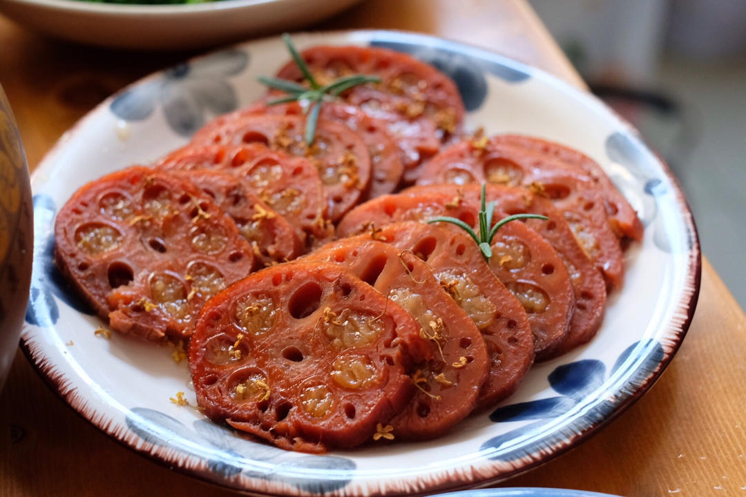 小森林轻食做的冰糖糯米藕