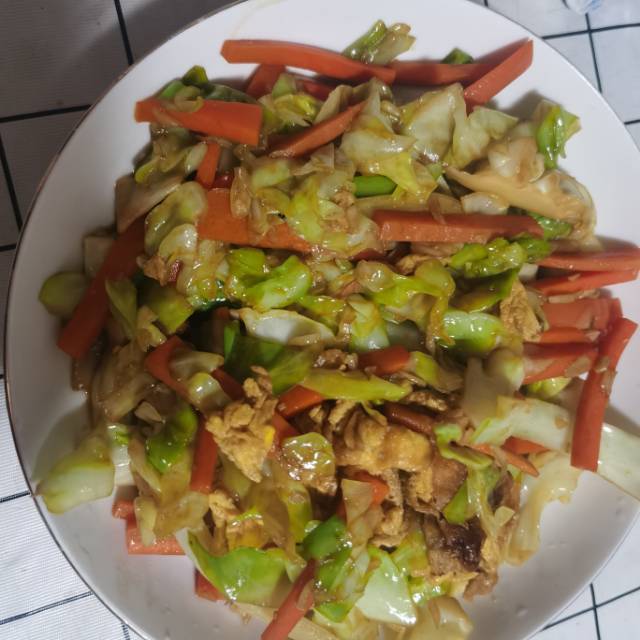 超级下饭的家常菜！给肉都不换的包菜炒鸡蛋