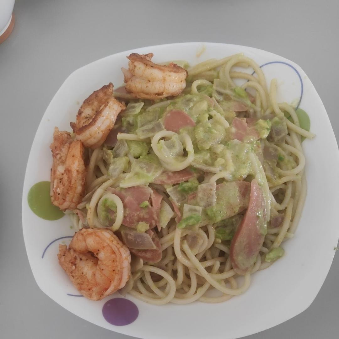 小清新牛油果火腿意面