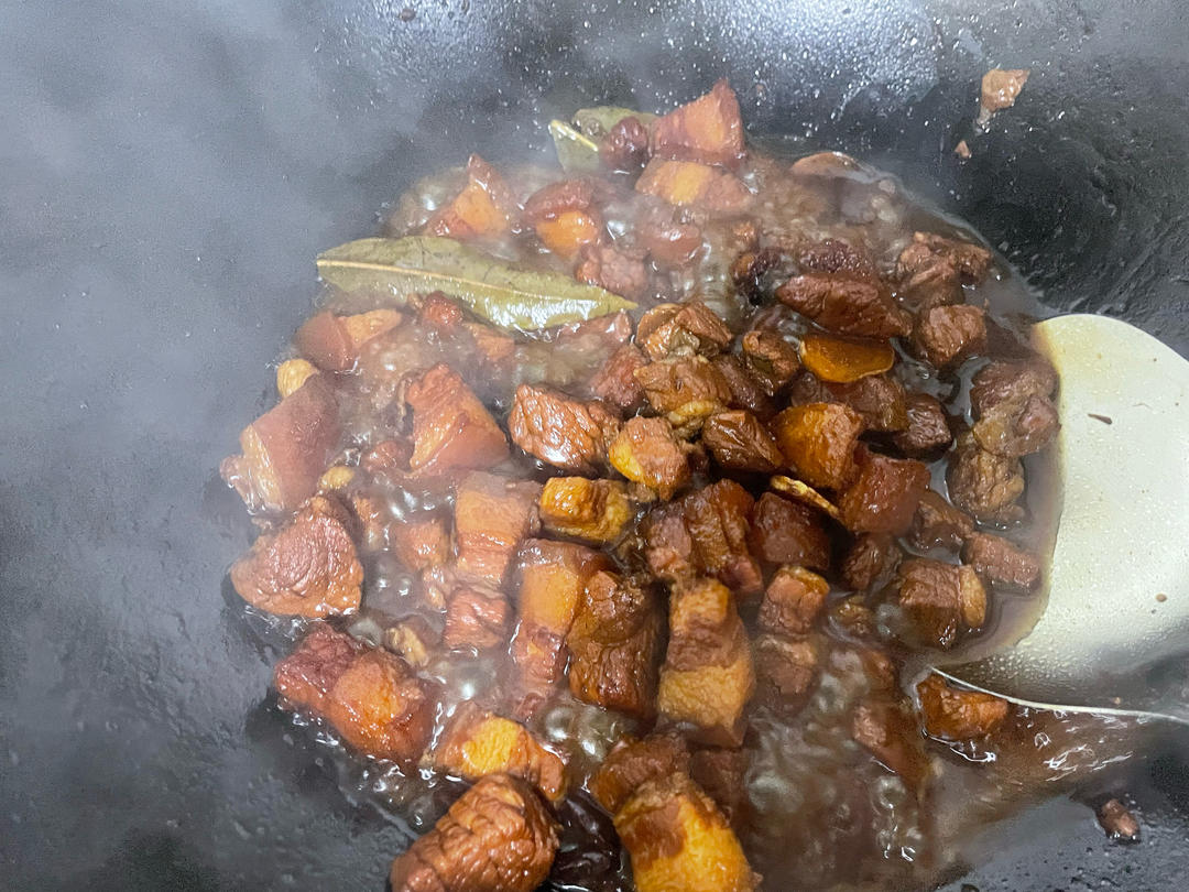 不焯水不放油的家常红烧肉