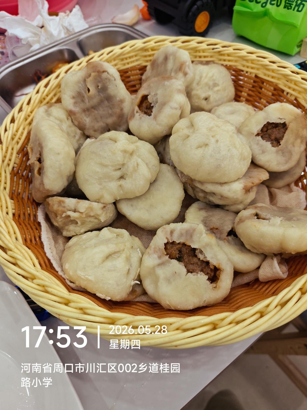 酱肉小笼包