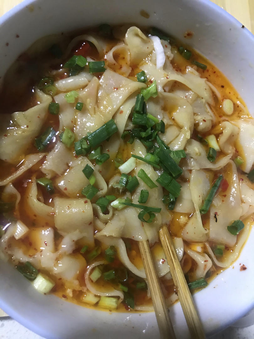 油泼扯面这样做最方便