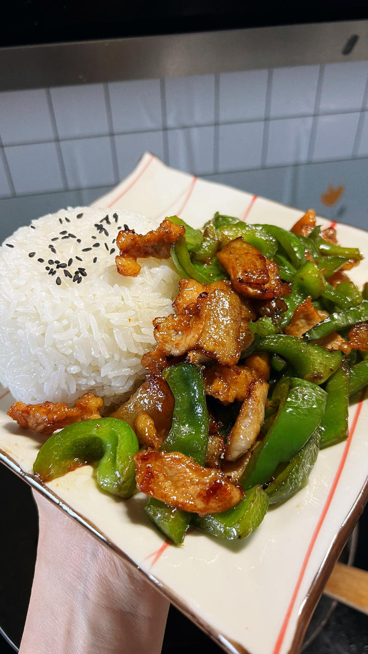 农家小炒肉【记忆中勾魂的油汤】