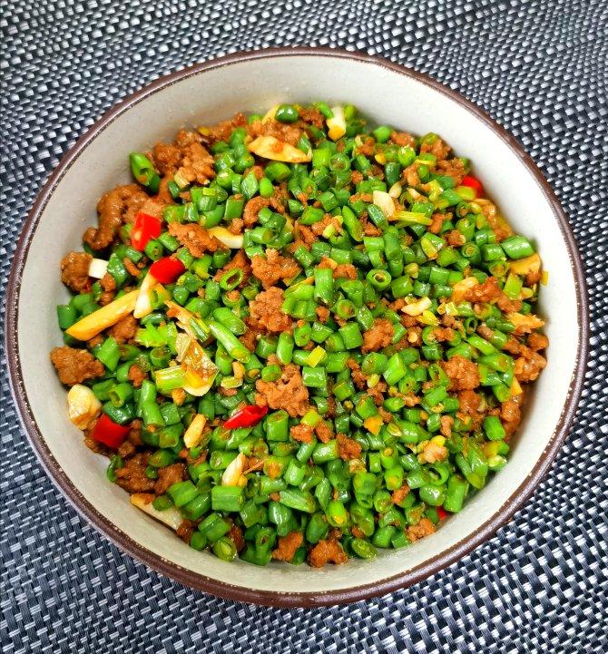 肉沫豆角下饭菜
