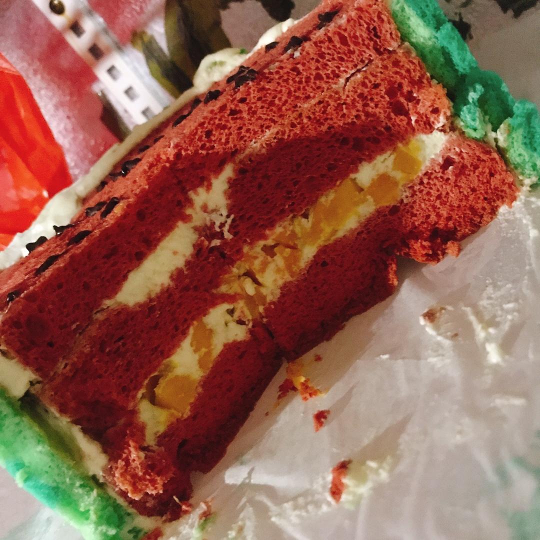 西瓜造型奶油蛋糕