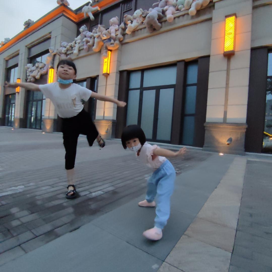 超然爱婷