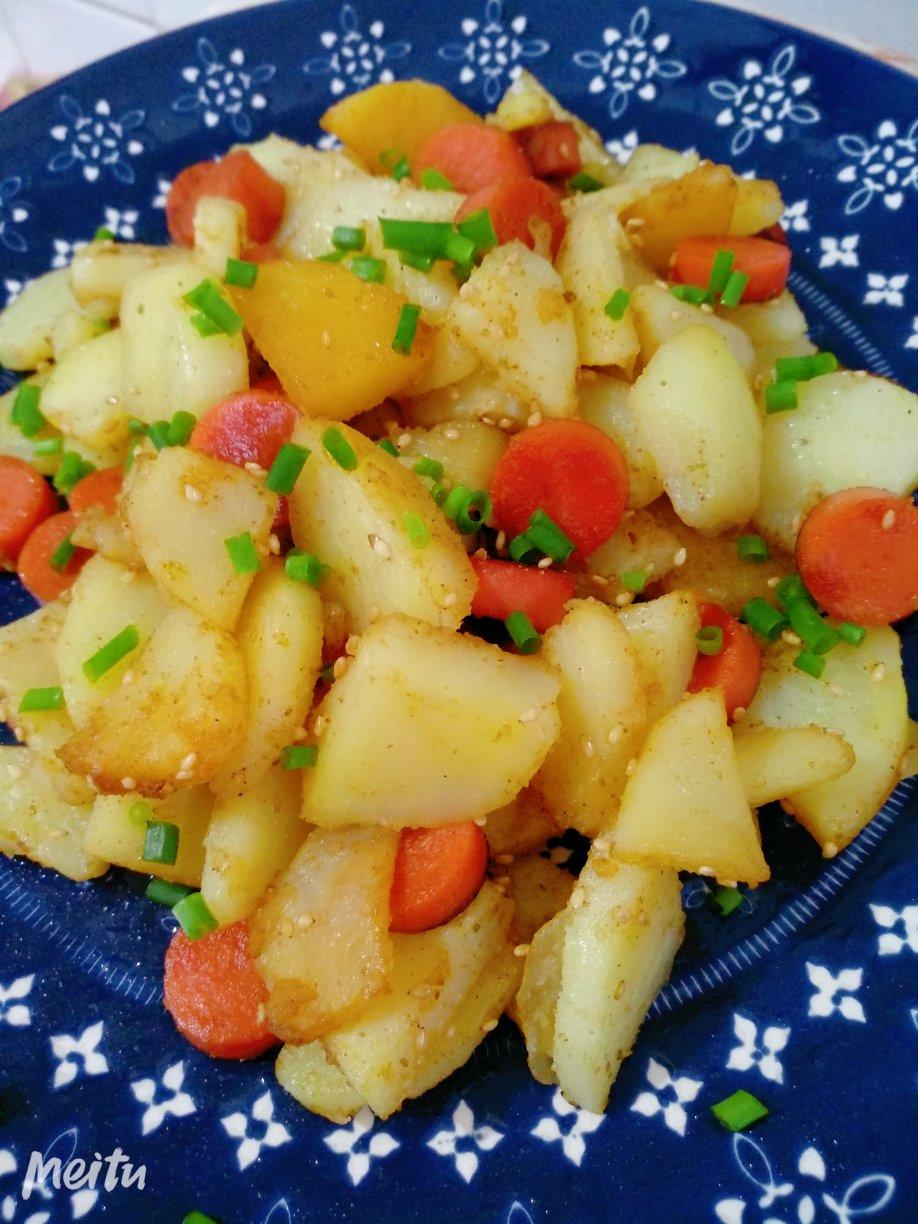 孜然火腿土豆丁