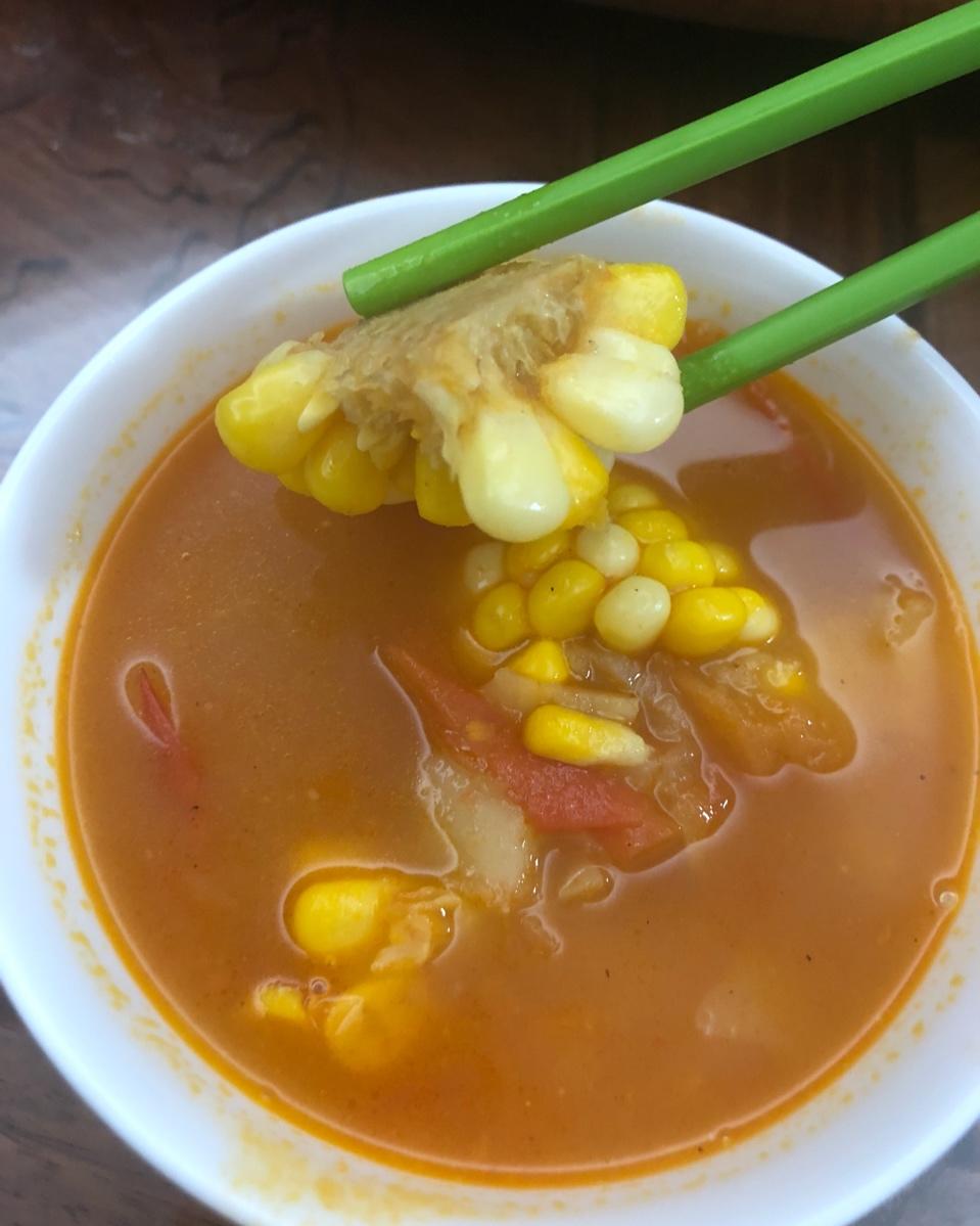 番茄土豆玉米排骨汤