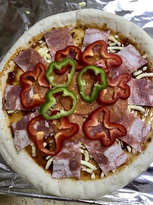 培根萨拉米肠披萨的做法 步骤6