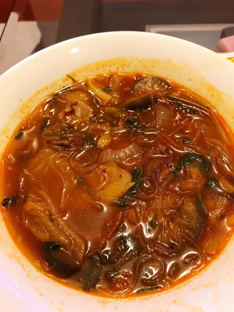 韩式泡菜牛肉豆腐粉丝汤