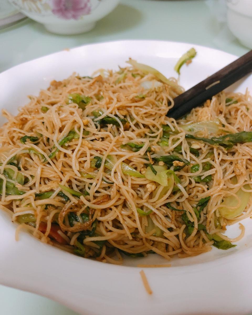 厨师长教你：“鸡蛋炒米粉”的家常做法，满满的小技巧，先收藏了