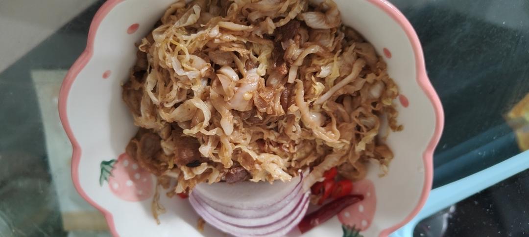 东北酸菜炒五花肉巨香