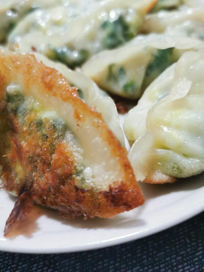 韭菜鸡蛋虾仁水饺