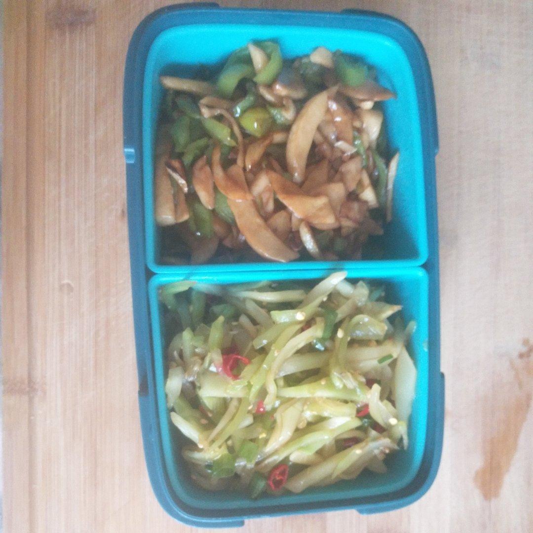 青椒素炒杏鲍菇