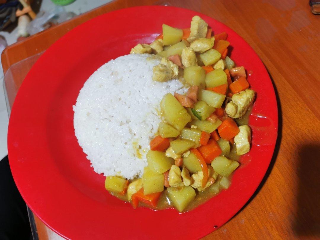 咖喱鸡肉饭