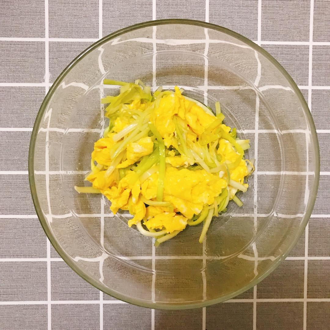 韭黄炒鸡蛋