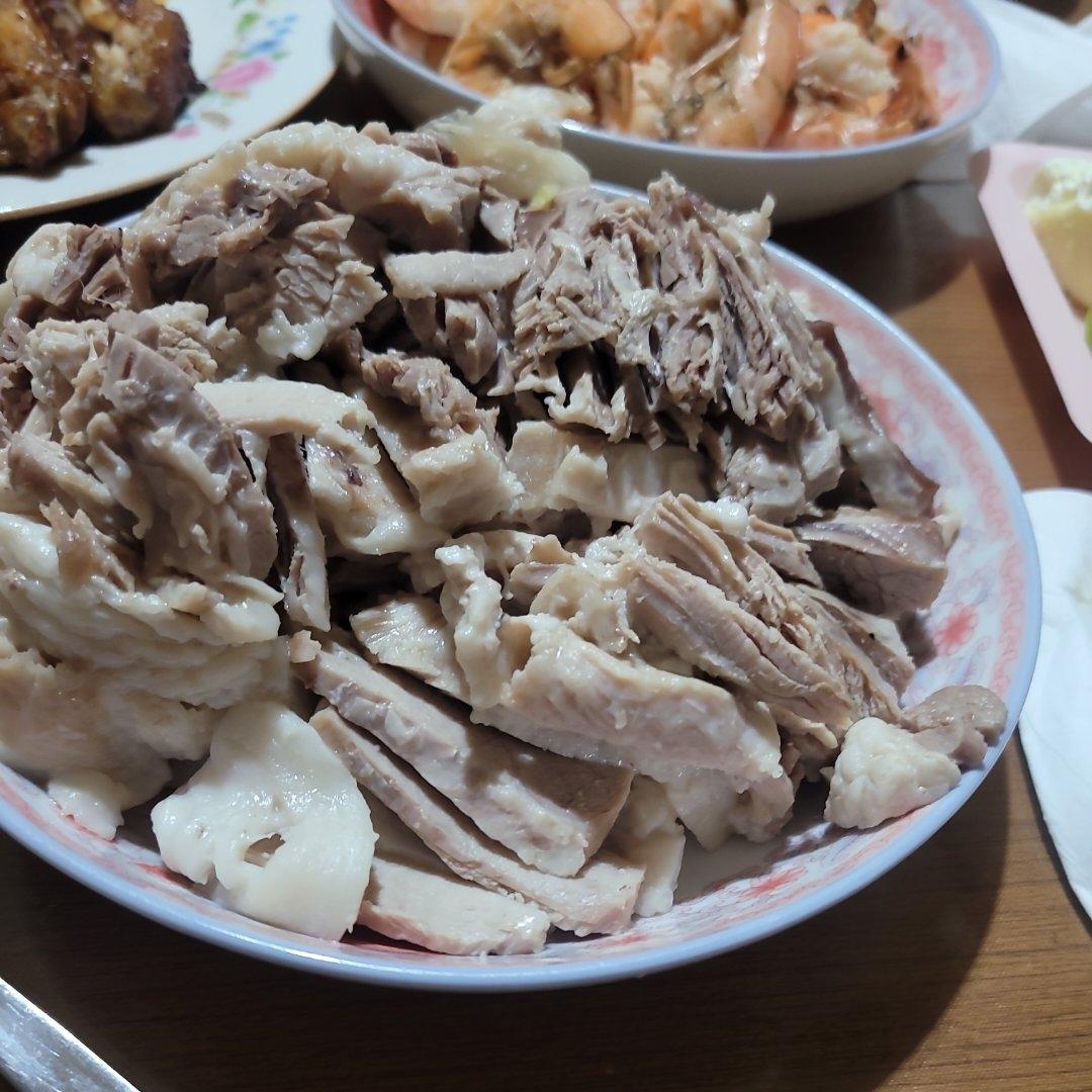 白切肉，蘸料是灵魂